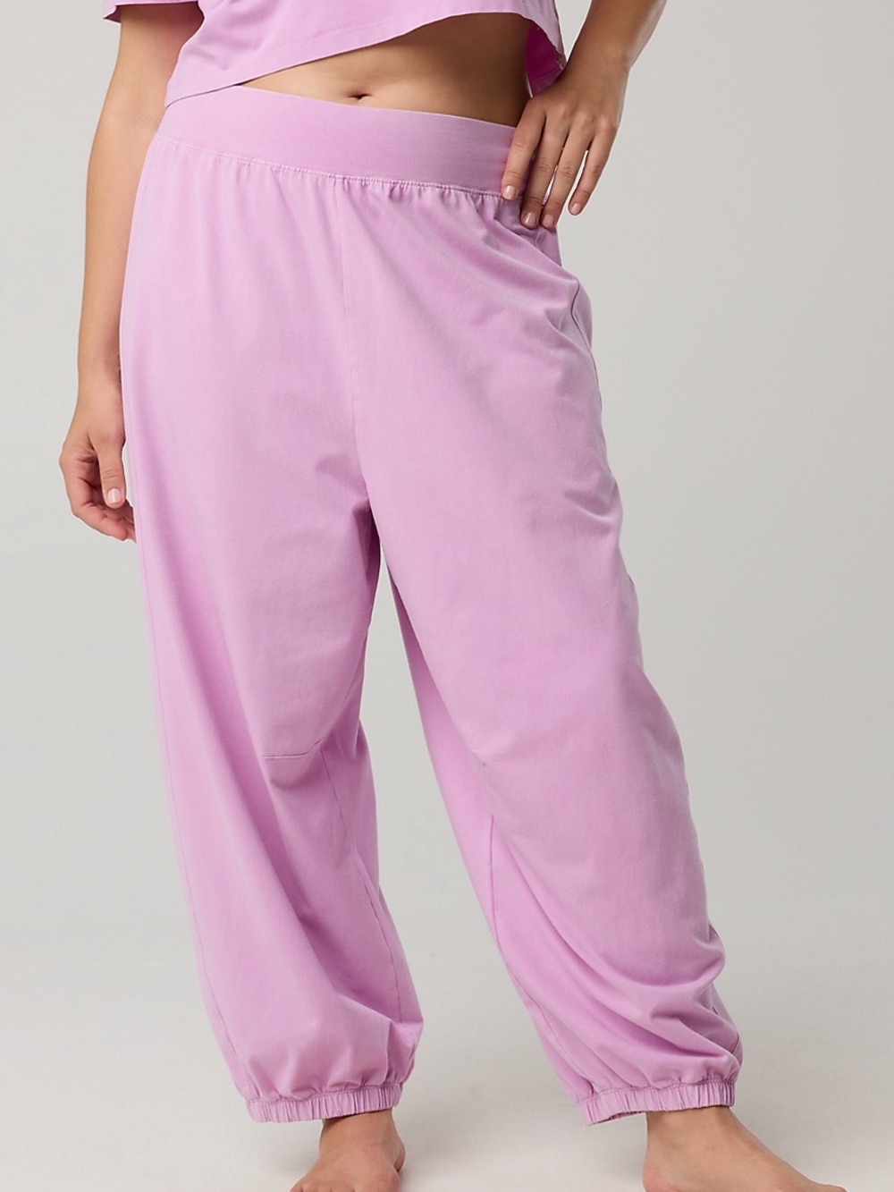 OFFLINE By Aerie OG Cotton Baggy Jogger in planet pink color
